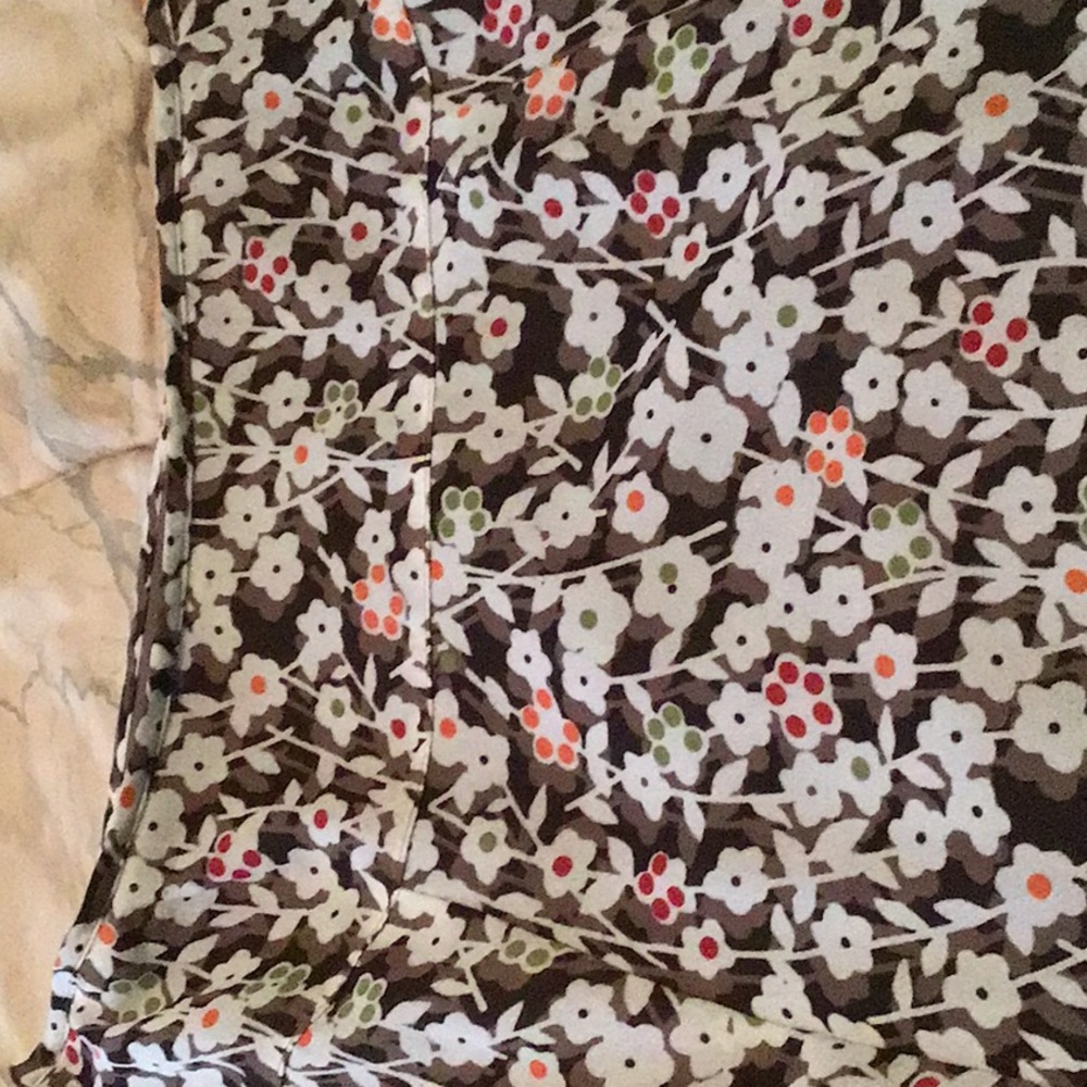 Flowered flared skirt - Picture 3 of 3